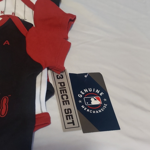 Mlb arizona diamondbacks boys 3 pack bodysuit set size 0-3m. Nwt. - Picture 2 of 8